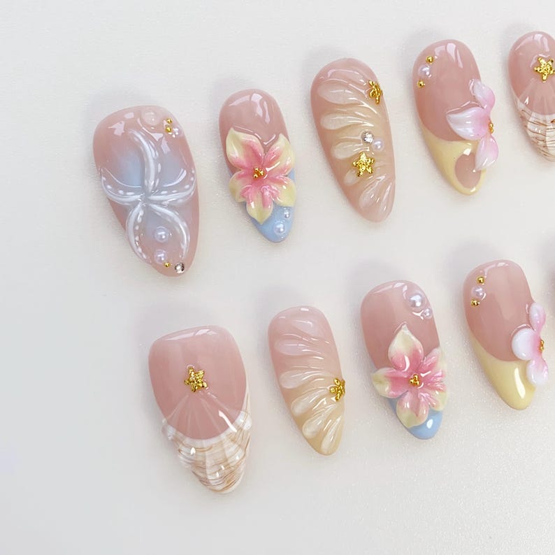 Starfish Bloom Elegance Press On Nails Short Almond Nails/Flower Nails/Yellow Nails/Spring Summer Nails/Shell Nails/Birthday Nails