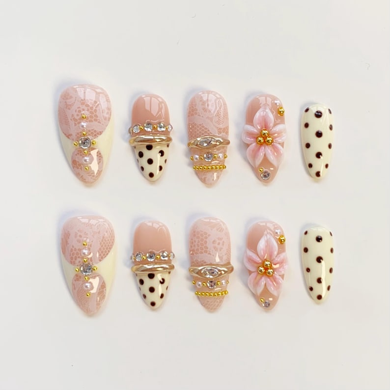 White lace nails/Yellow press on nails long almond nails/Elegant nails/3D Gel Nails/Gold Chrome Nails/bangle nails/Summer Birthday nails