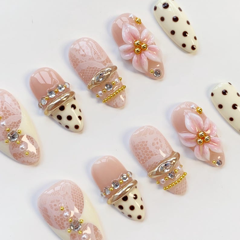 White lace nails/Yellow press on nails long almond nails/Elegant nails/3D Gel Nails/Gold Chrome Nails/bangle nails/Summer Birthday nails